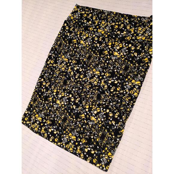 Lularoe Cassie Pencil Skirt - Black Yellow Floral - Size 2XL 36x26 Stretch - Picture 2 of 9